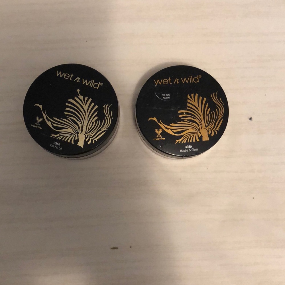 Bundle of wet n wild highlighters